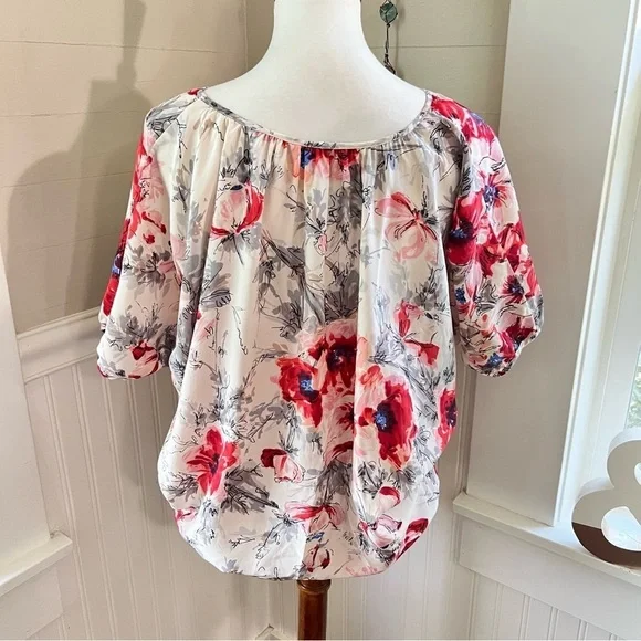 Cabi Blouse 100% Silk #399 Gray Red Poppy Floral Flower Fairy Top Oversized - Picture 3 of 12